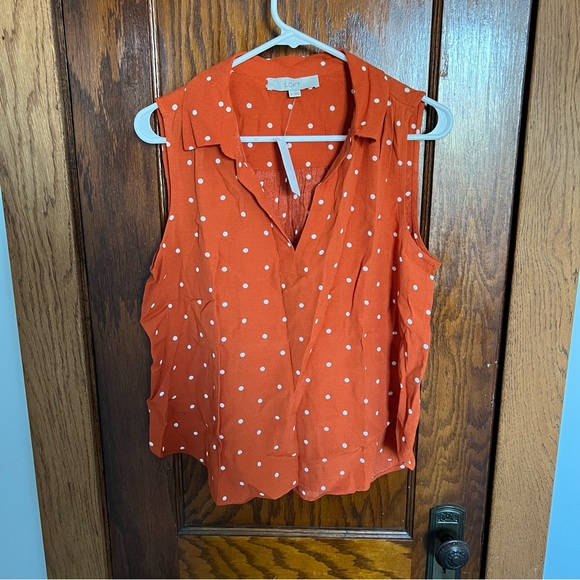 LOFT Dotted Collared V-Neck Shell - Picture 2 of 4